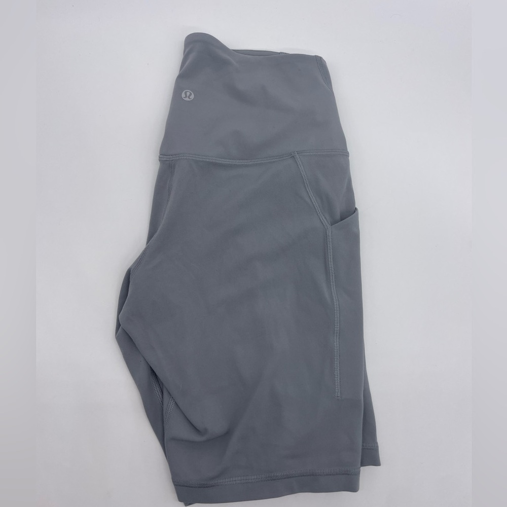 Lululemon size 8 align shorts with pockets!